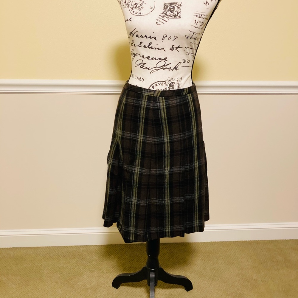 ANN TAYLOR PLAID GREEN & BROWN LONG SKIRT
